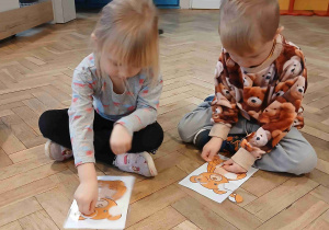 Dzieci biorą udział w konkursach.