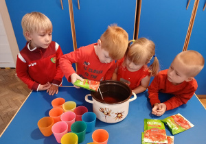 Robimy pyszną galaretkę.