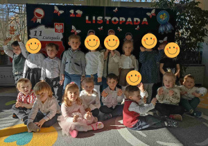 Oto cała grupa Pszczółek tuż po uroczystości.